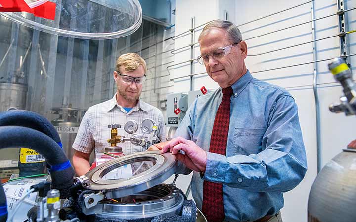 research-areas-47022 An engineer and a scientist work in the Sensor Lab.