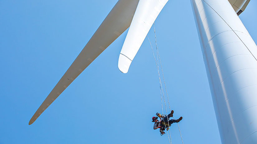 nwtc-65543 Person repelling down a wind turbine